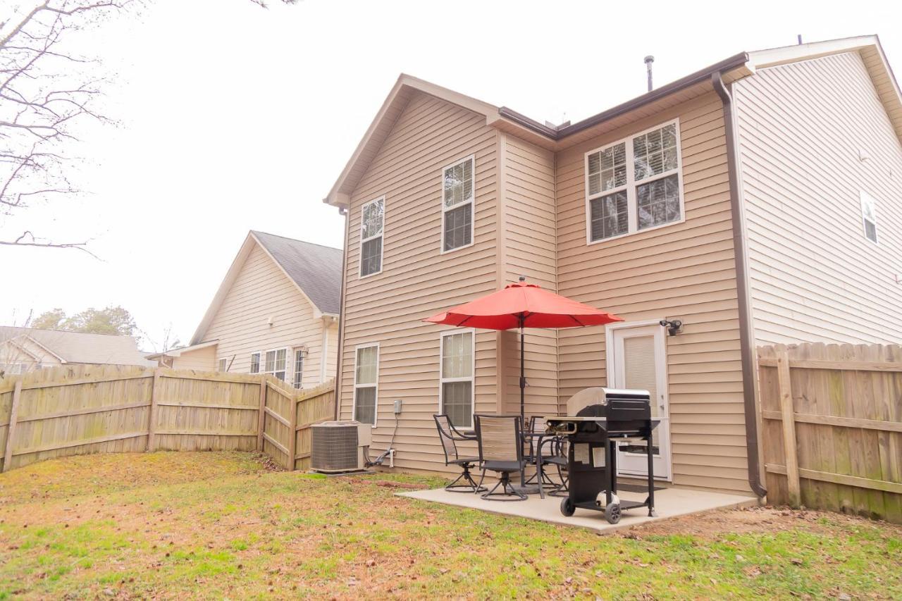 Beautiful Spacious 4 Bedroom House , Sleeps 8+ Raleigh Exterior foto