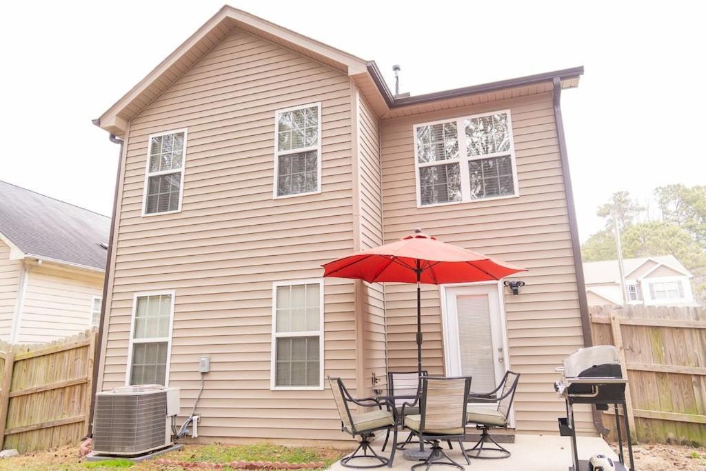 Beautiful Spacious 4 Bedroom House , Sleeps 8+ Raleigh Exterior foto